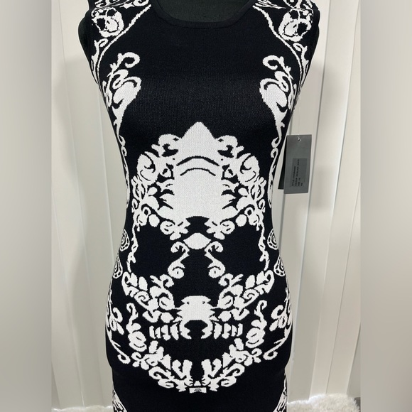 NEIMAN MARCUS x LINE Brocade Skull Print Knit Sweater Bodycon Dress Black XS - Picture 6 of 9